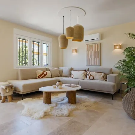 Costabella Townhouse Ref #82 *